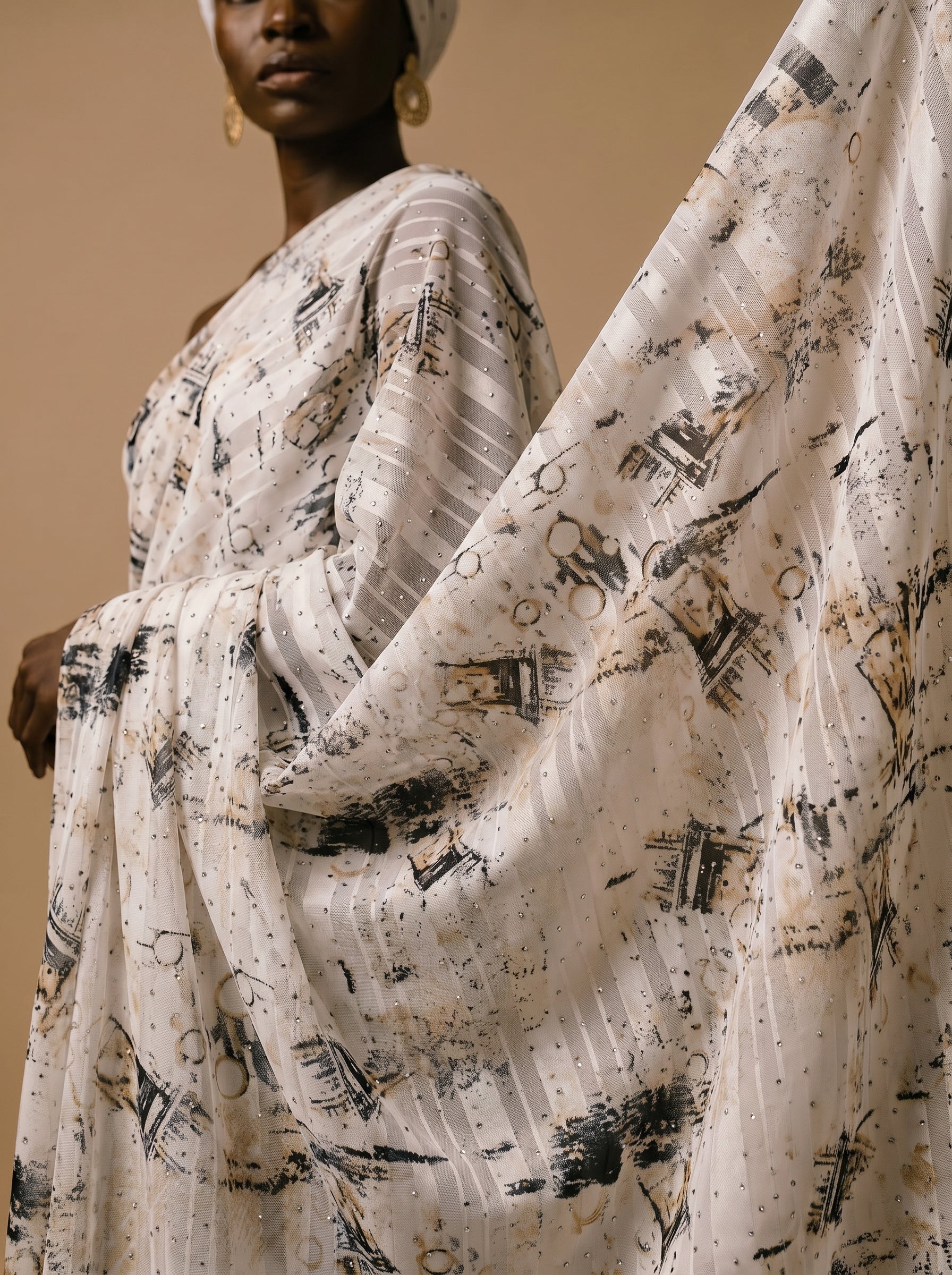 Neutral abstract print