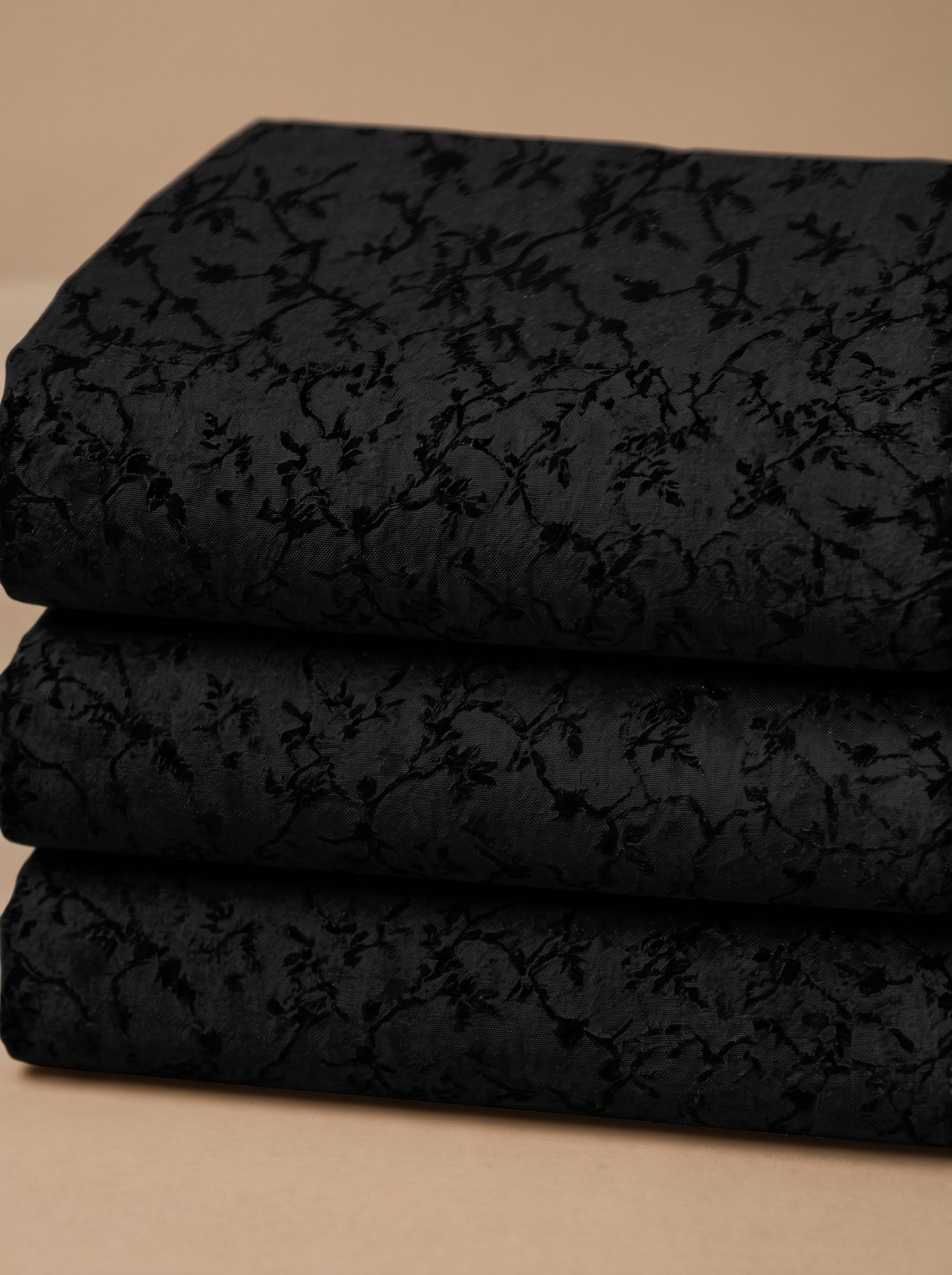 Statement Black