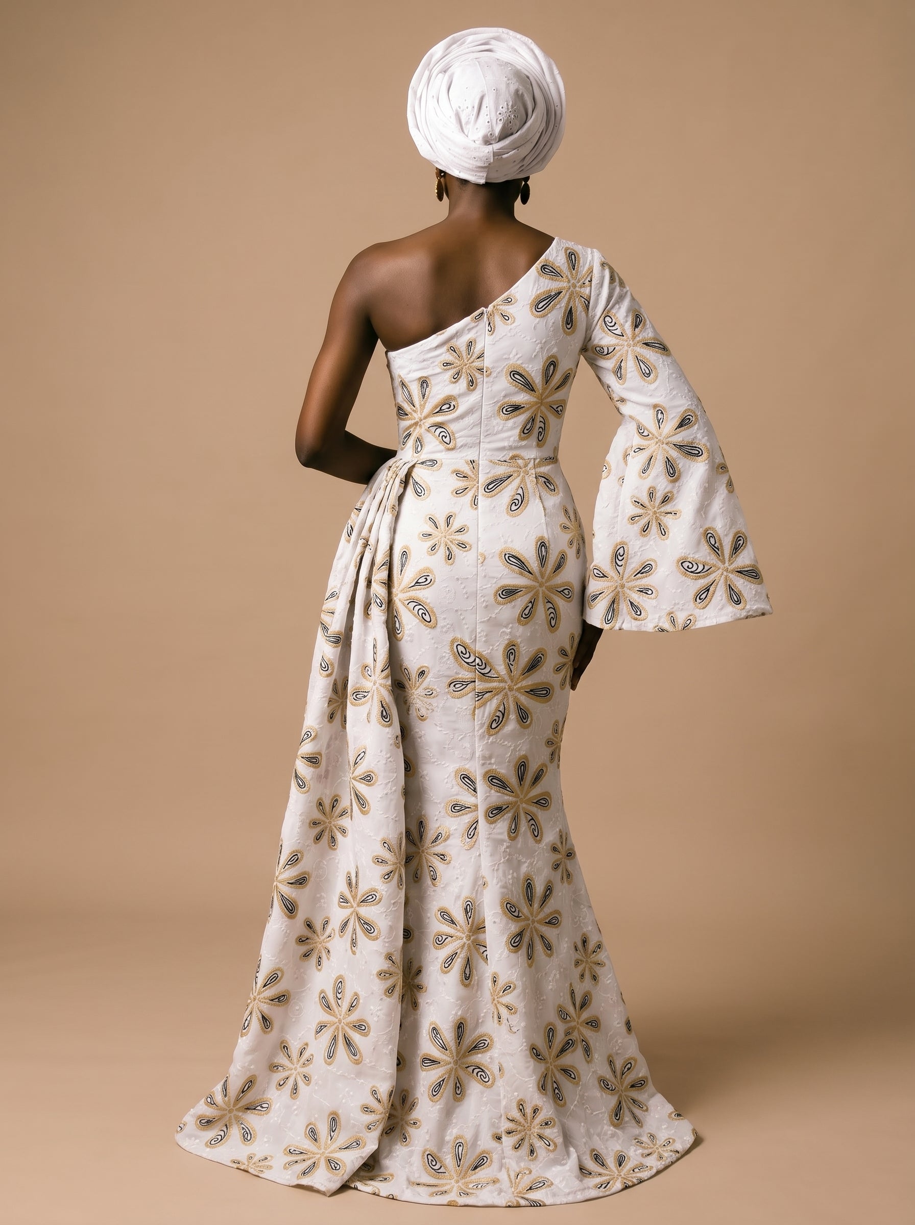 Tissu brodé à motifs