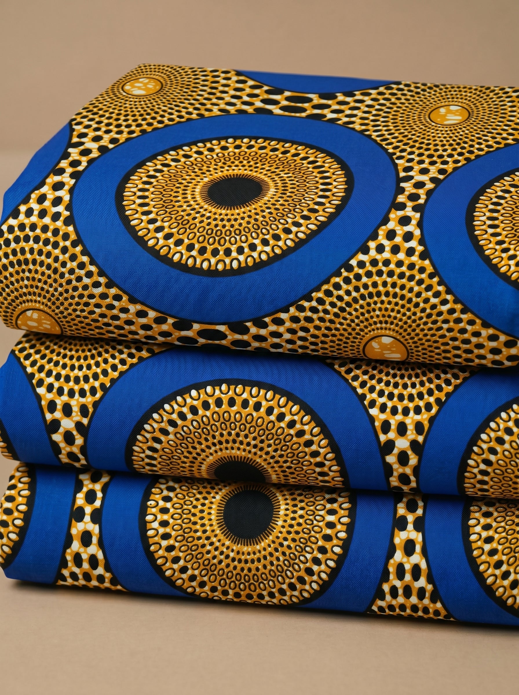 Cheetah-inspired circle pattern