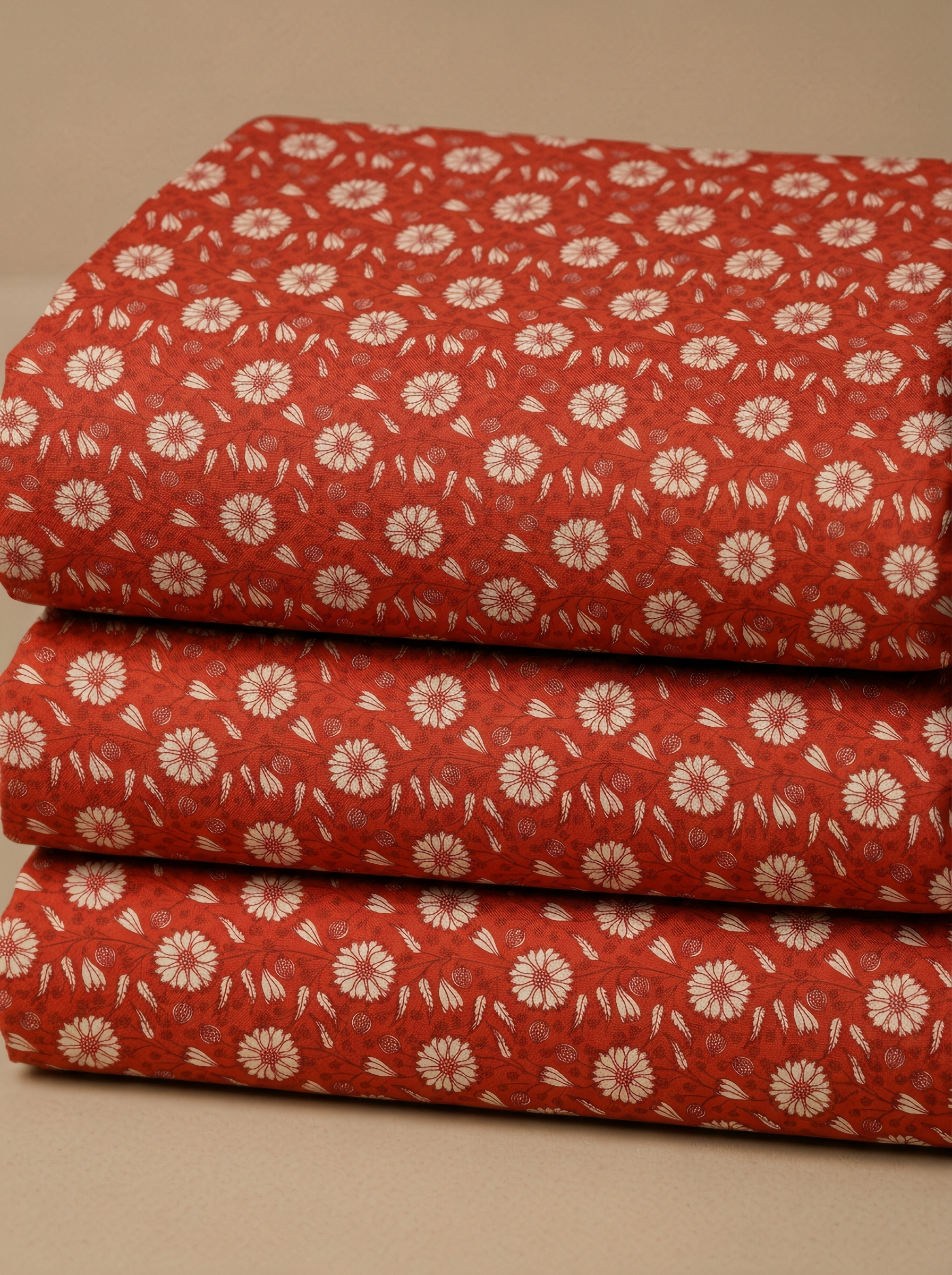 All-over daisy bloom print
