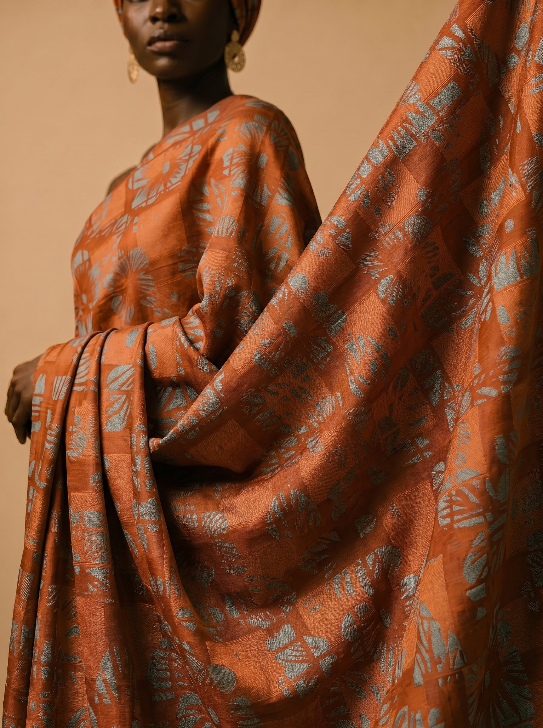 Abstract tropical motifs on a rich rust base