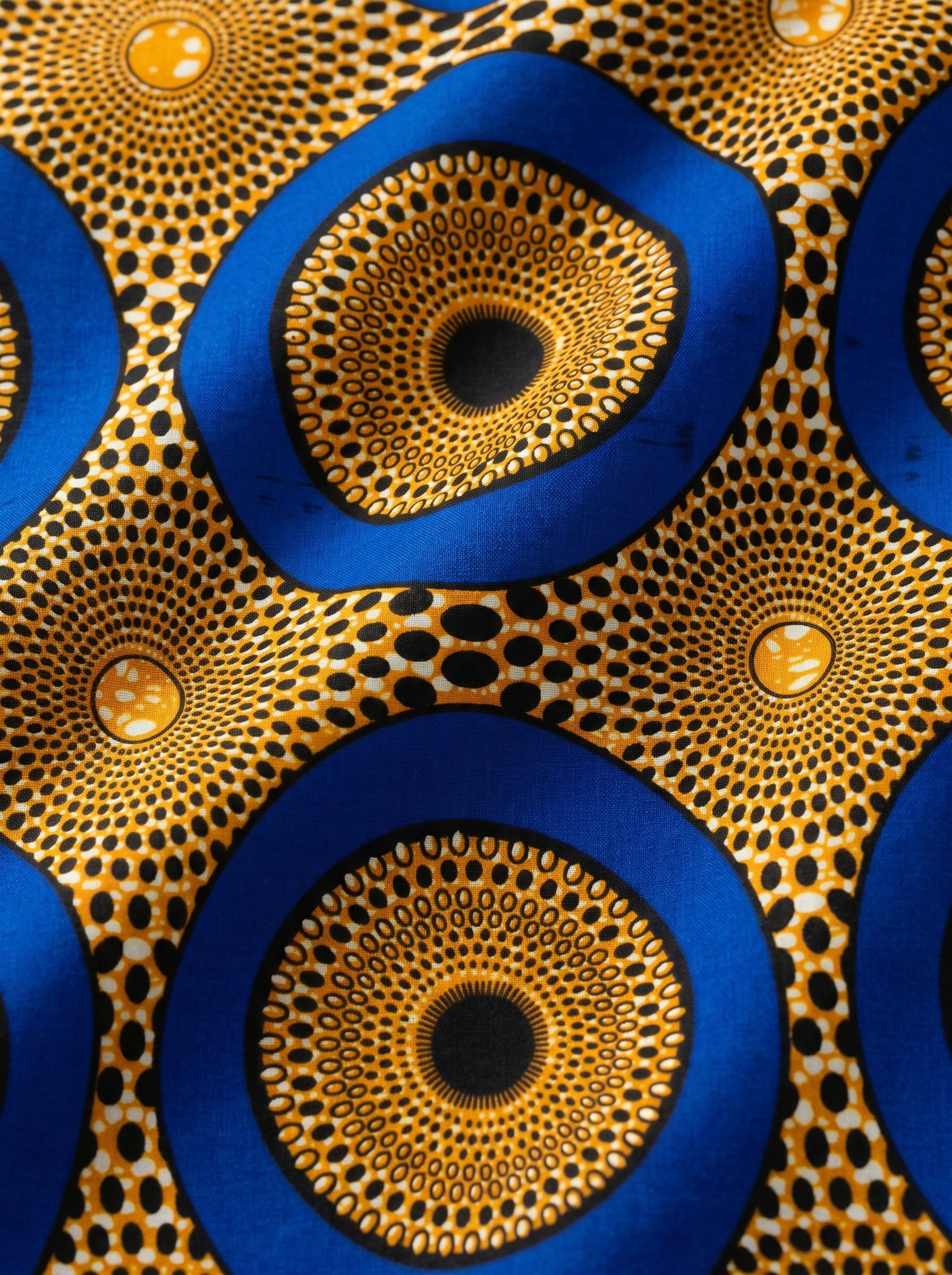 Cheetah-inspired circle pattern