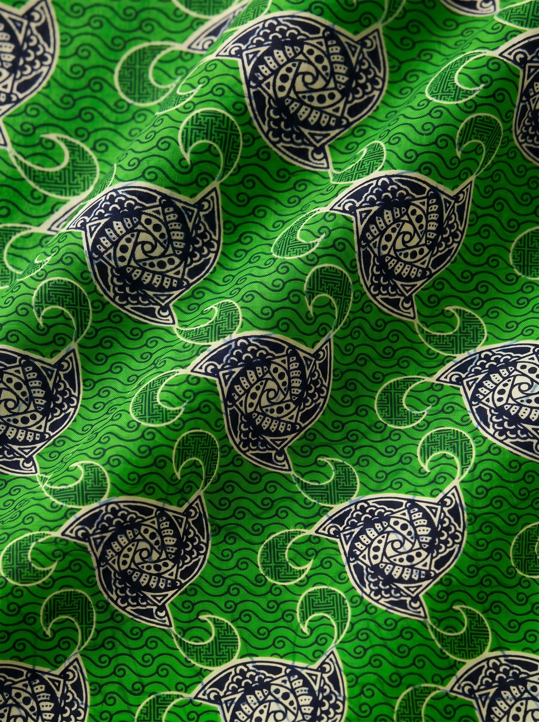 Sea turtle print with flowing wave patterns