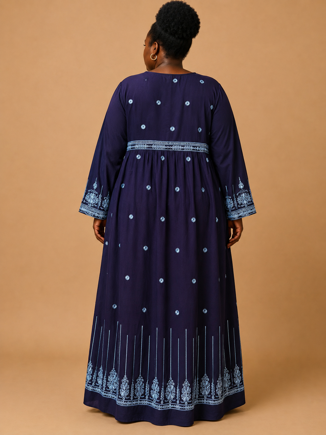 Classic butta embroidery on a rich midnight blue base