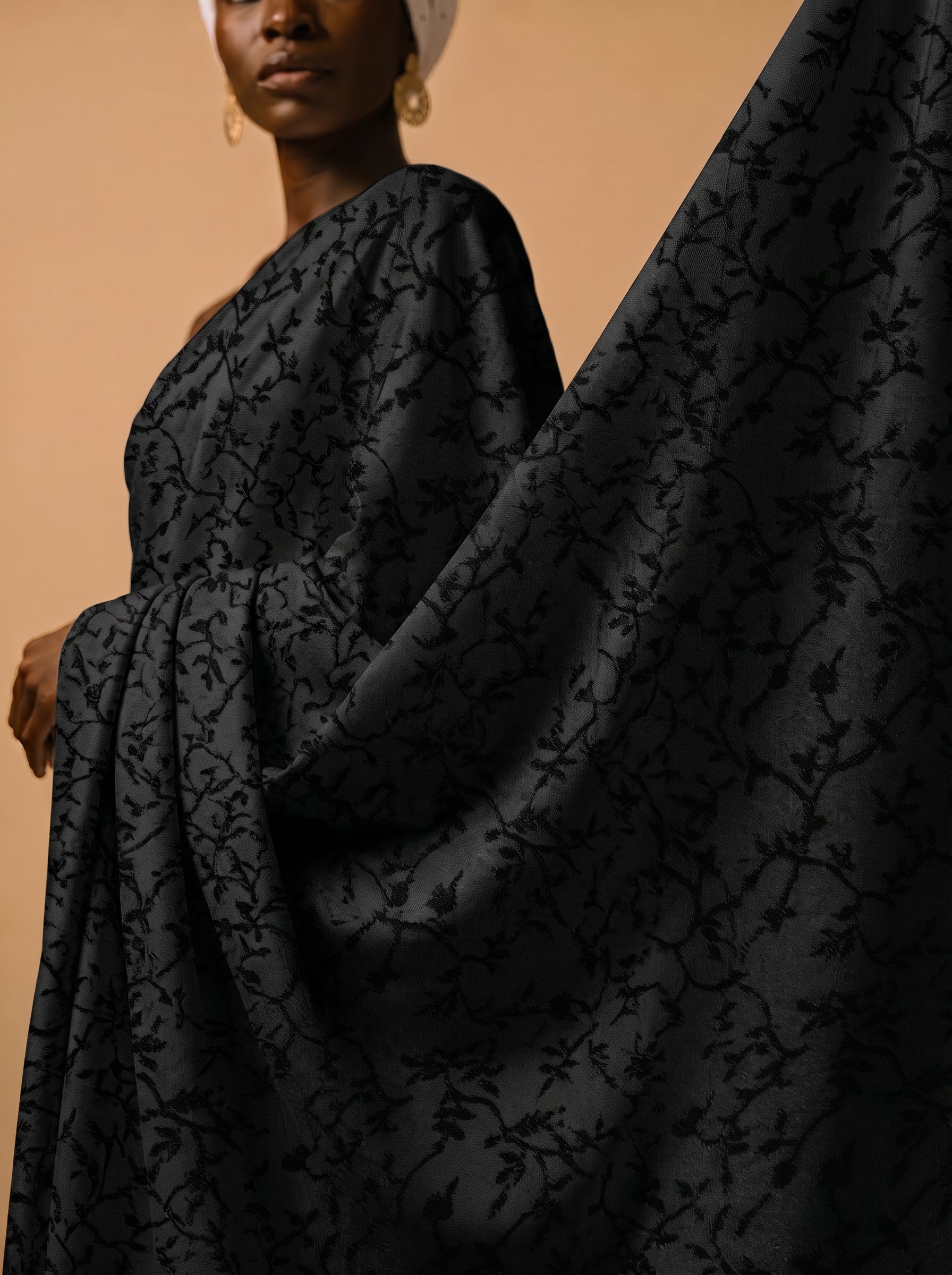 Statement Black
